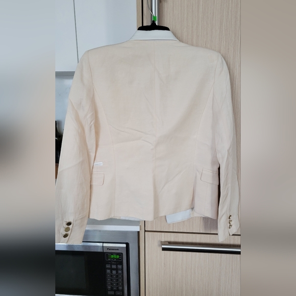 Linen Blazer - Picture 2 of 4